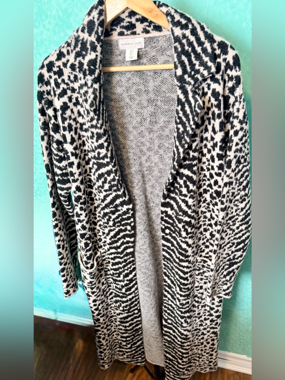 🐆✨Sincerely Jules-Black & Cream Open-Front Leopard Cardigan Sweater